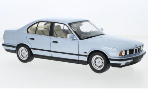 Miniature Bmw 535 1/18 Minichamps i (E34) metallise bleue 1988 Bmw 535 1/18 Minichamps i (E34) metallise bleue 1988 miniature