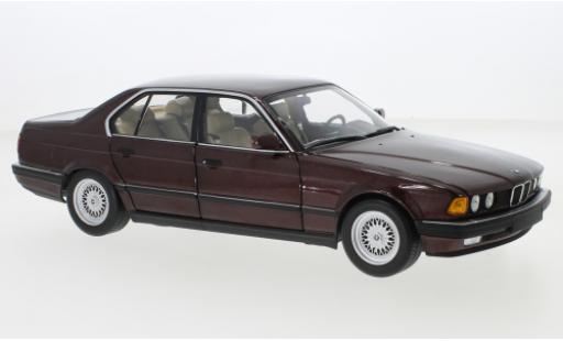 Miniature Bmw 730 1/18 Minichamps i (E32) metallise rouge foncé 1986 Bmw 730 1/18 Minichamps i (E32) metallise rouge foncé 1986 miniature