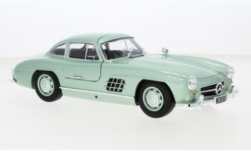 Miniature Mercedes 300 1/18 Minichamps SL (W198) metallise verte 1955 Mercedes 300 1/18 Minichamps SL (W198) metallise verte 1955 miniature