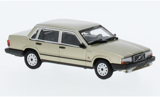 Miniature Volvo 740 1/87 Minichamps GL metallise beige 1986 Volvo 740 1/87 Minichamps GL metallise beige 1986 miniature