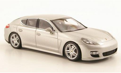 Miniature Porsche Panamera Turbo 1/43 Minichamps Turbo grise 2010 Porsche Panamera Turbo 1/43 Minichamps Turbo grise 2010 miniature