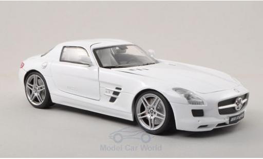 Miniature Mercedes SLS 1/18 Motormax AMG (C197) blanche Mercedes SLS 1/18 Motormax AMG (C197) blanche miniature