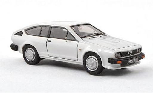 Miniature Alfa Romeo GT 1/87 Neo V 6 blanche 1983 Alfa Romeo GT 1/87 Neo V 6 blanche 1983 miniature