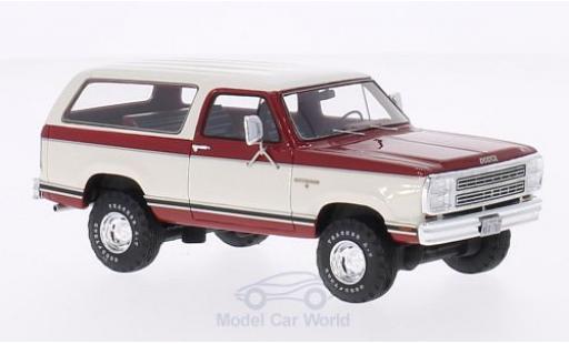 Miniature Dodge RAM 1/43 Neo Ramcharger rouge/blanche 1979 Dodge RAM 1/43 Neo Ramcharger rouge/blanche 1979 miniature