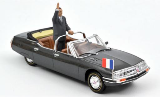 Miniature Citroen SM 1/43 Norev Presidentielle metallise grise 1995 avec Figur: Jacques Chirac Citroen SM 1/43 Norev Presidentielle metallise grise 1995 avec Figur: Jacques Chirac miniature