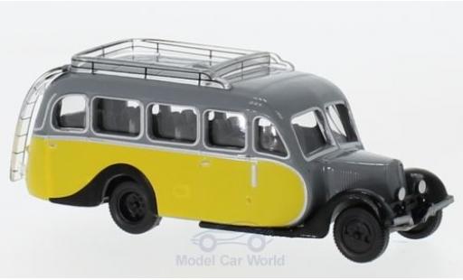 Miniature Citroen U23 1/87 Norev Autocar jaune/grise 1947 Citroen U23 1/87 Norev Autocar jaune/grise 1947 miniature