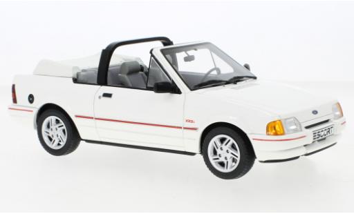 Miniature Ford Escort 1/18 Ottomobile MK IV XR3i cabriolet blanche 1986 Ford Escort 1/18 Ottomobile MK IV XR3i cabriolet blanche 1986 miniature