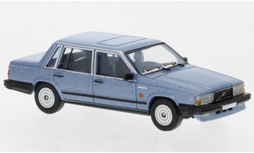 Miniature Volvo 740 1/87 PCX87 metallise bleu clair 1984 Volvo 740 1/87 PCX87 metallise bleu clair 1984 miniature