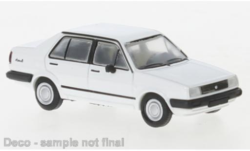 Miniature Volkswagen Jetta 1/87 PCX87 II blanche 1984 Volkswagen Jetta 1/87 PCX87 II blanche 1984 miniature