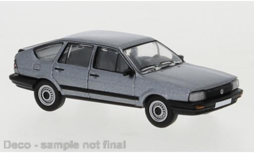 Miniature Volkswagen Passat 1/87 PCX87 B2 metallise gris 1985 Volkswagen Passat 1/87 PCX87 B2 metallise gris 1985 miniature