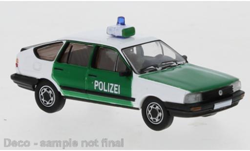 Miniature Volkswagen Passat 1/87 PCX87 B2 blanche/verte Polizei 1985 Volkswagen Passat 1/87 PCX87 B2 blanche/verte Polizei 1985 miniature