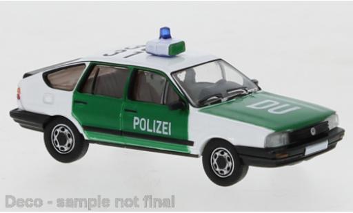 Miniature Volkswagen Passat 1/87 PCX87 B2 blanche/verte Polizei Duisburg 1985 Volkswagen Passat 1/87 PCX87 B2 blanche/verte Polizei Duisburg 1985 miniature