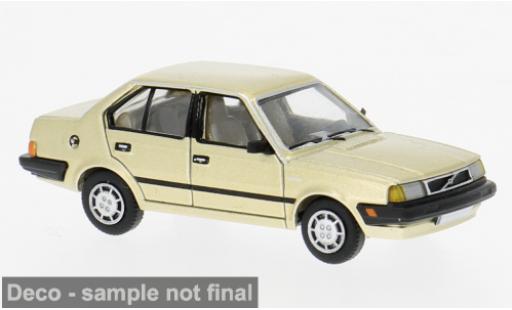 Miniature Volvo 360 1/87 PCX87 beige 1985 1:87 Volvo 360 1/87 PCX87 beige 1985 1:87 miniature