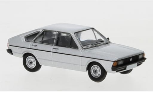 Miniature Volkswagen Passat 1/87 PCX87 B1 grise 1977 Volkswagen Passat 1/87 PCX87 B1 grise 1977 miniature
