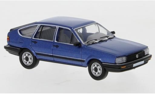 Miniature Volkswagen Passat 1/87 PCX87 B2 metallise bleue 1985 Volkswagen Passat 1/87 PCX87 B2 metallise bleue 1985 miniature