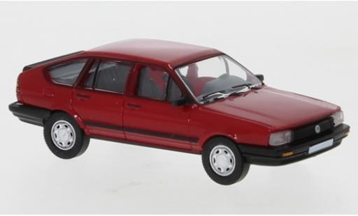 Miniature Volkswagen Passat 1/87 PCX87 B2 rouge 1985 Volkswagen Passat 1/87 PCX87 B2 rouge 1985 miniature