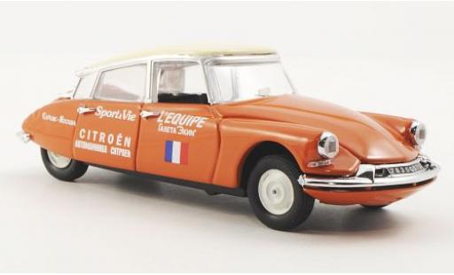 Miniature Citroen ID 19 1/43 Rio 1957 Paris - Moskau Citroen ID 19 1/43 Rio 1957 Paris - Moskau miniature