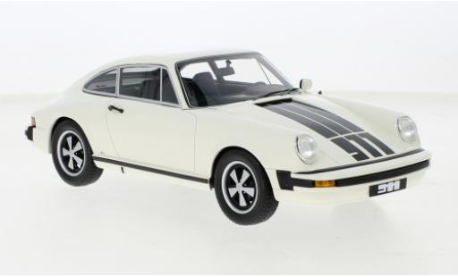Miniature Porsche 930 1/18 Schuco 911 blanche/noire 1977 Porsche 930 1/18 Schuco 911 blanche/noire 1977 miniature
