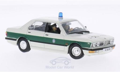Miniature Bmw 518 1/43 SpecialC Polizei blanche/verte James Bond 007 Octopussy ohne Vitrine Bmw 518 1/43 SpecialC Polizei blanche/verte James Bond 007 Octopussy ohne Vitrine miniature