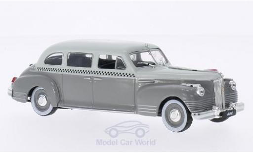 Miniature Zis 110 1/43 SpecialC ZIS Taxi grise/grise ohne Vitrine Zis 110 1/43 SpecialC ZIS Taxi grise/grise ohne Vitrine miniature