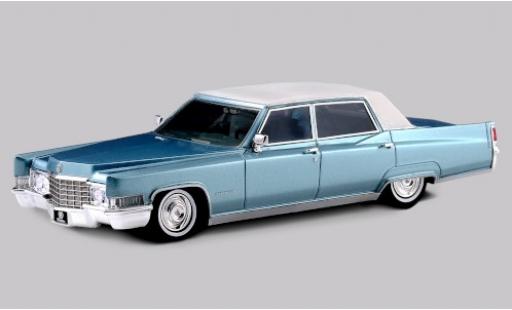 Miniature Cadillac Fleetwood 1/43 Stamp Models 60 Special Brougham metallise bleue/matt-blanche 1969 Cadillac Fleetwood 1/43 Stamp Models 60 Special Brougham metallise bleue/matt-blanche 1969 miniature