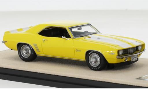 Miniature Chevrolet Camaro 1/43 Stamp Models Z28 jaune/blanche 1969 Chevrolet Camaro 1/43 Stamp Models Z28 jaune/blanche 1969 miniature