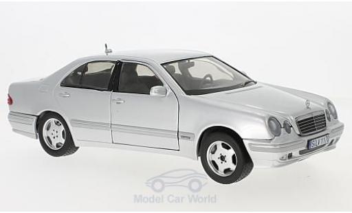 Miniature Mercedes Classe E 1/18 Sun Star E320 (W210) grise Mercedes Classe E 1/18 Sun Star E320 (W210) grise miniature