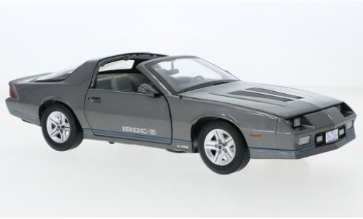 Miniature Chevrolet Camaro 1/18 Sun Star IROC-Z metallise grise 1985 Chevrolet Camaro 1/18 Sun Star IROC-Z metallise grise 1985 miniature