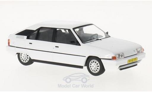 Miniature Citroen BX 1/43 Triple 9 Collection 16 TRS blanche 1983 Citroen BX 1/43 Triple 9 Collection 16 TRS blanche 1983 miniature
