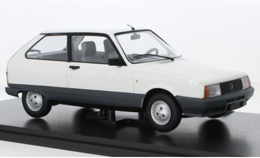 Miniature Citroen AX 1/18 Triple 9 Collection Axel 12 TRS blanche 1990 Citroen AX 1/18 Triple 9 Collection Axel 12 TRS blanche 1990 miniature