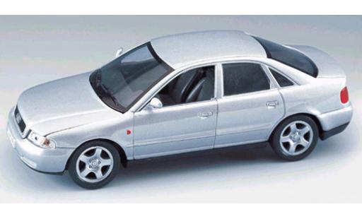 Miniature Audi A4 1/24 Welly grise 1:24 Audi A4 1/24 Welly grise 1:24 miniature