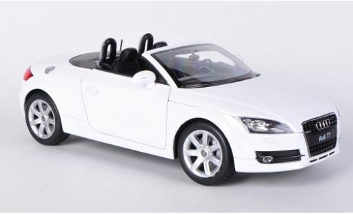 Miniature Audi TT 1/18 Welly Roadster blanche 1:18 Audi TT 1/18 Welly Roadster blanche 1:18 miniature