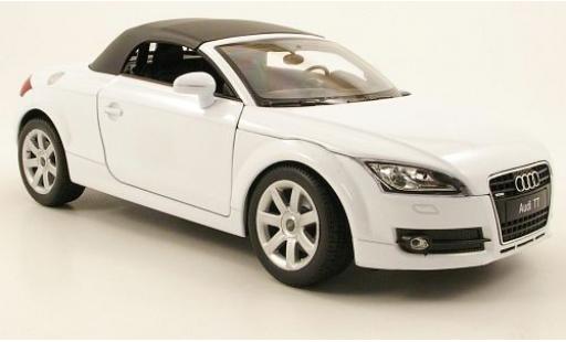 Miniature Audi TT 1/18 Welly Roadster blanche geschlossen 1:18 Audi TT 1/18 Welly Roadster blanche geschlossen 1:18 miniature
