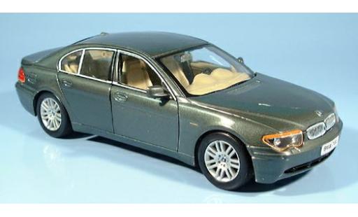 Miniature Bmw 745 1/24 Welly i met. verte 2002 1:24 Bmw 745 1/24 Welly i met. verte 2002 1:24 miniature