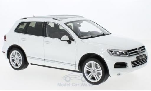 Miniature Volkswagen Touareg 1/18 Welly II blanche GTA Edition Volkswagen Touareg 1/18 Welly II blanche GTA Edition miniature
