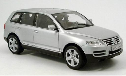 Miniature Volkswagen Touareg 1/18 Welly grise 1:18 Volkswagen Touareg 1/18 Welly grise 1:18 miniature