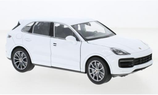 Miniature Porsche Cayenne Turbo 1/24 Welly blanche Porsche Cayenne Turbo 1/24 Welly blanche miniature