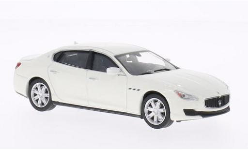 Miniature Maserati Quattroporte 1/43 WhiteBox GTS blanche 2013 Maserati Quattroporte 1/43 WhiteBox GTS blanche 2013 miniature