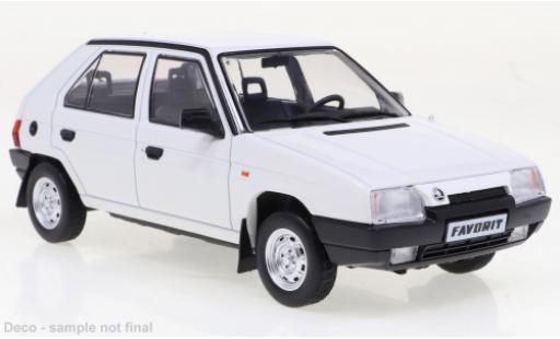 Miniature Skoda Favorit 1/24 WhiteBox blanche 1989 Skoda Favorit 1/24 WhiteBox blanche 1989 miniature