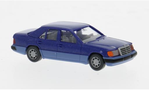 Miniature Mercedes 260 1/87 Wiking E (W124) bleue 1984 1:87 Mercedes 260 1/87 Wiking E (W124) bleue 1984 1:87 miniature