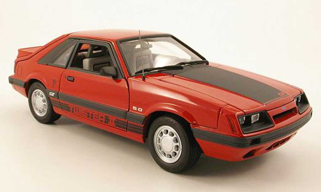 Miniature Ford Mustang GT Coupe Rouge - francis miniatures