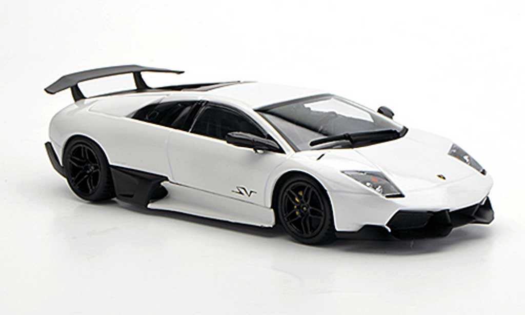 Hot Wheels 1:18 Scale Diecast Hall of Fame Lamborghini