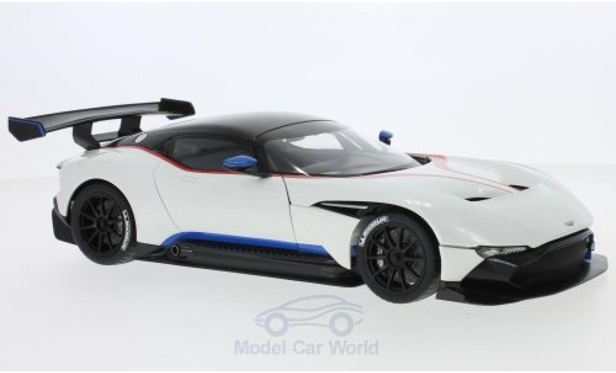Aston Martin Vulcan 1/18 AUTOart blanche/carbon 2015 miniature