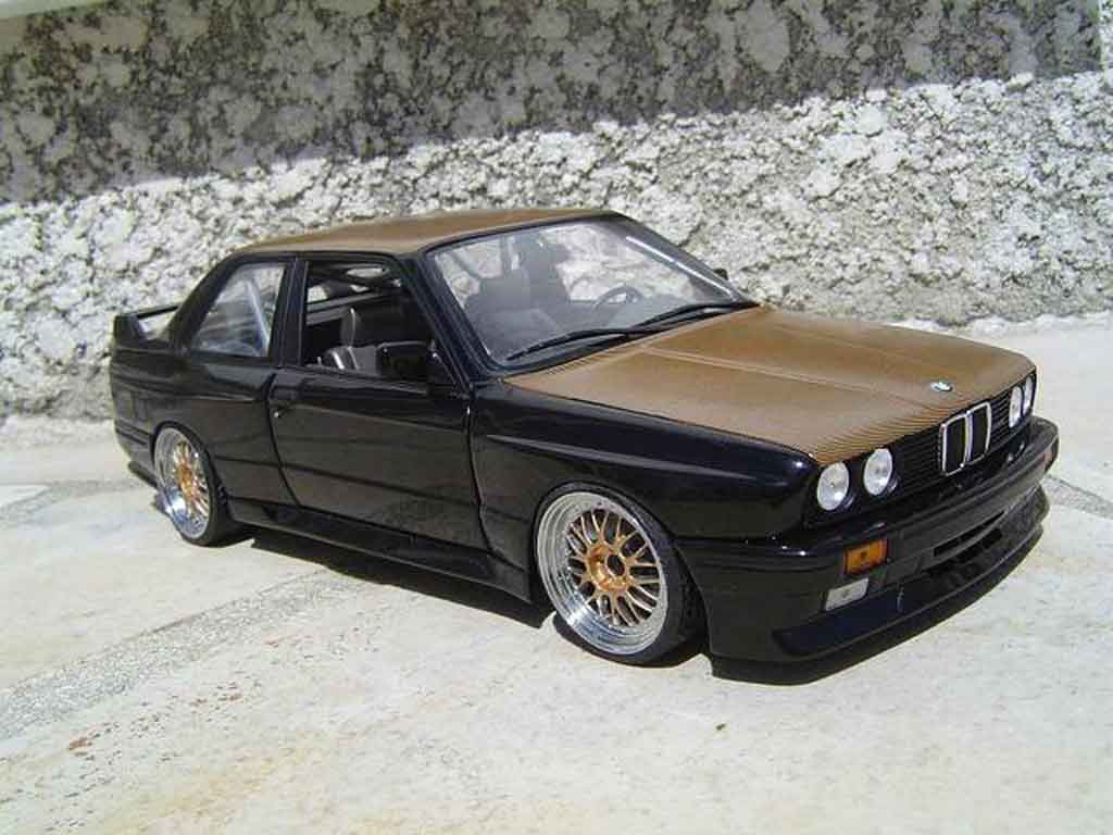 1/8 : Qui veut une miniature géante de la BMW M3 E30 ? - PDLV