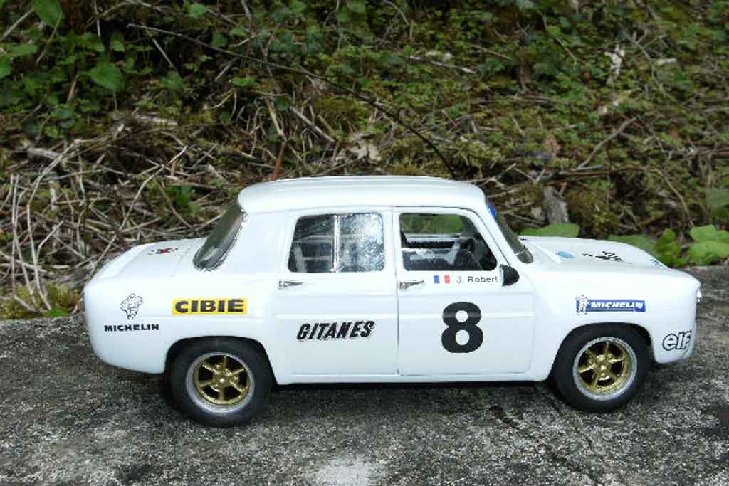 Renault 8 Gordini 1/18 Solido Gordini blanche jantes larges et kit carrosserie dinacar
