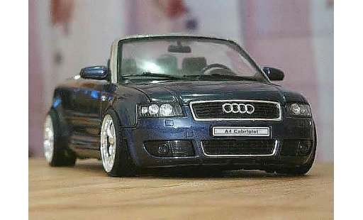 Audi A4 cabriolet 1/18 Welly german look miniature
