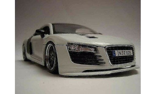 Audi R8 4.2 fsi 1/18 Maisto . tuning carb&white jantes gmp miniature