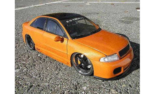 Audi A4 berline 1/18 Ut Models estoril miniature