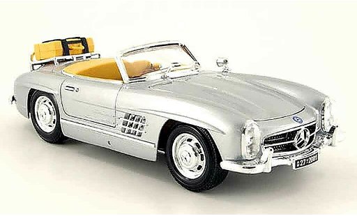 Mercedes 300 Base 1/18 Burago touring grise miniature
