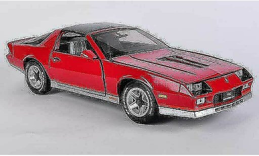Chevrolet Camaro Z28 1/18 Sun Star rouge 1982 miniature